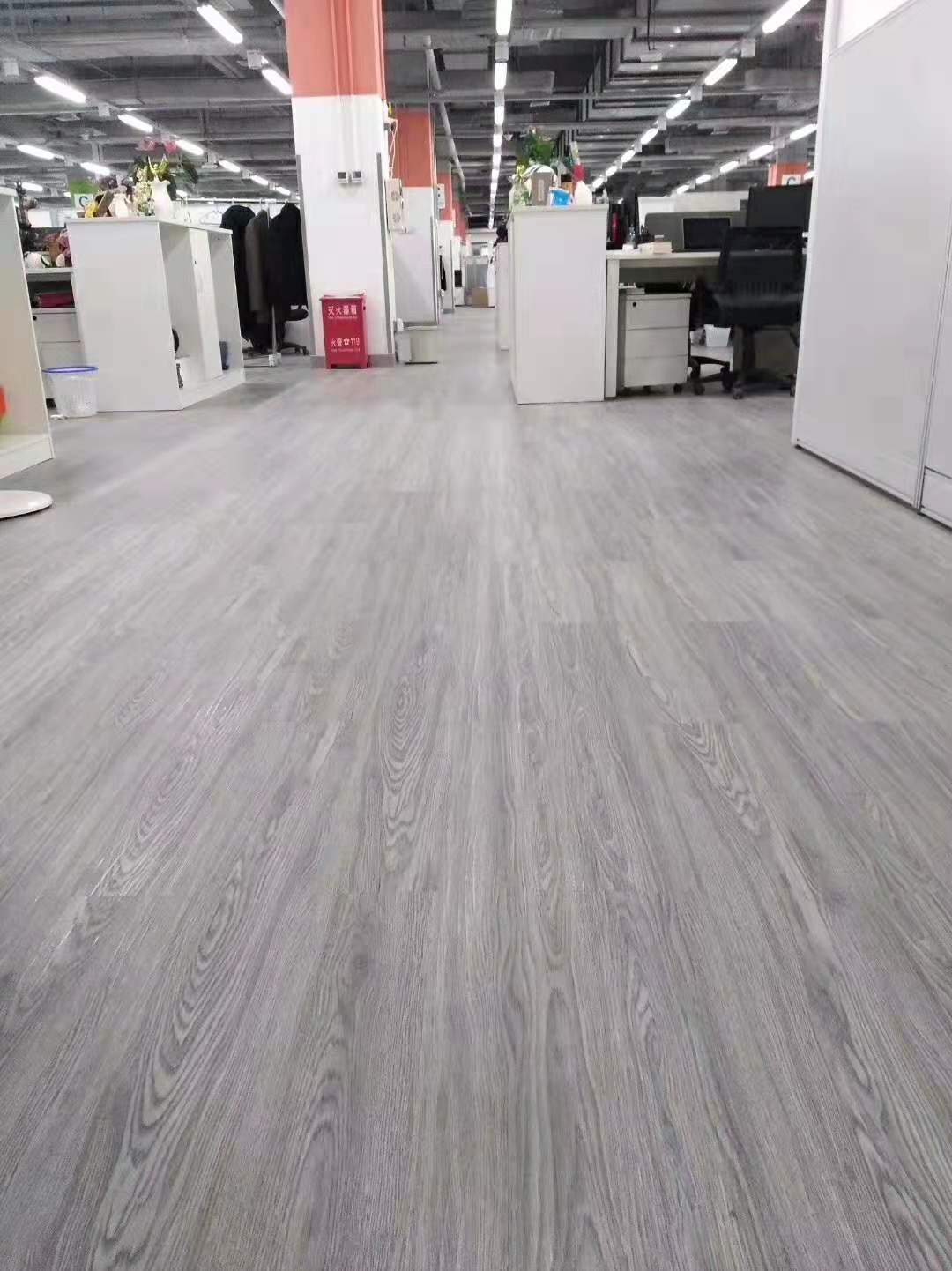 通化PVC塑胶地板厂家直销